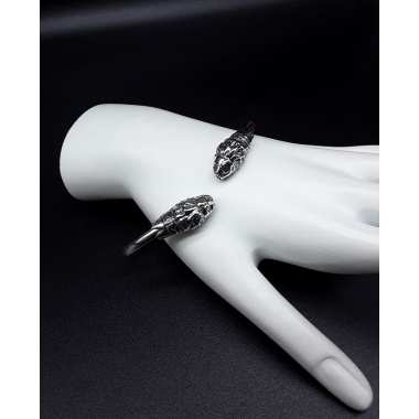 The Lion Cuff Bracelet made of 100% pure and solid 925 Silver