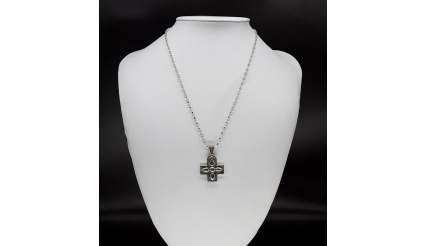The Silver Square Cross Necklace (Ver. 2)	