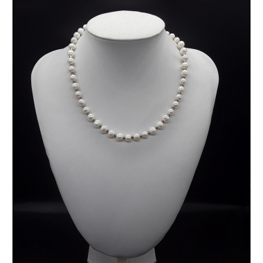 The Elegant Pearl Olive branch Necklace 